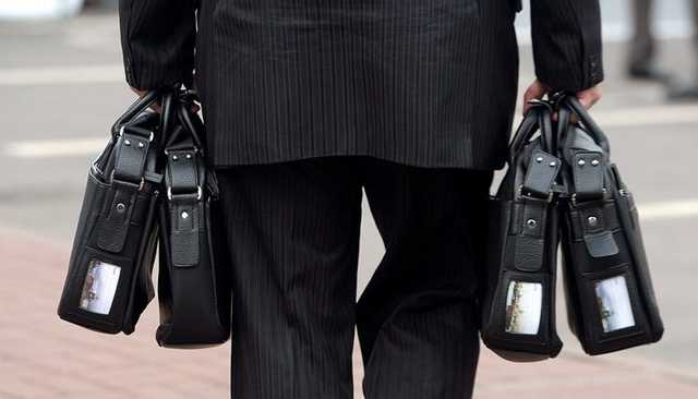 Алексей Кущ: “Чем отличаются богатые люди во власти от прочей бюрократии”