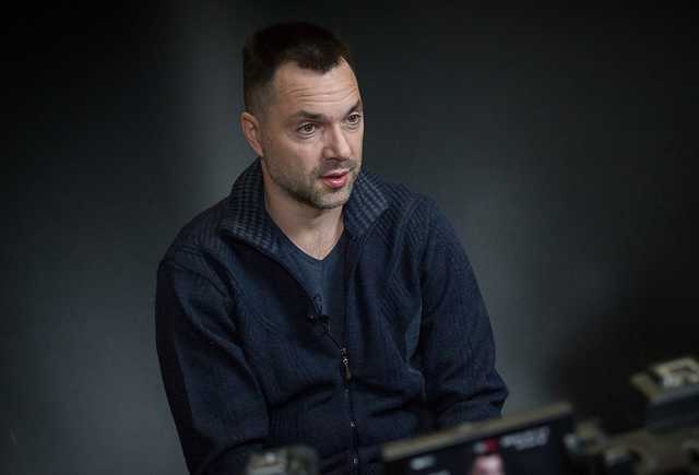 Арестович пояснив, чому Зеленський призначив Хомчака начальником Генштабу