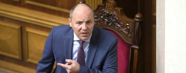 Парубий: Запрет стрелять в ответ на Донбассе – путь к капитуляции перед РФ