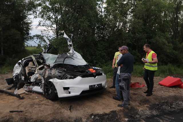 Под Киевом случилось первое ДТП с погибшим в Tesla в Украине