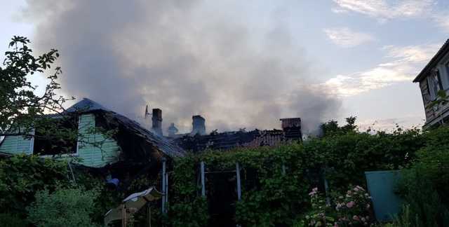 На Рівненщині екс-начальнику поліції спалили будинок