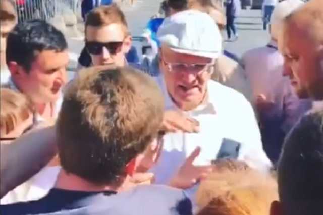 Жириновский раздал подачки голодным россиянам