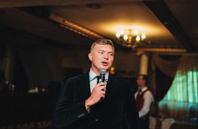 По списку Зеленского в Раду баллотируется тамада из Ужгорода, – журналист