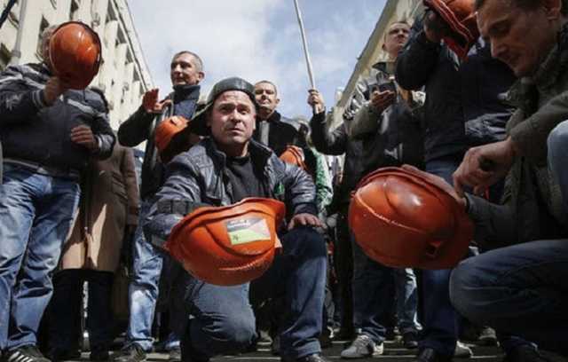 Выплаты зарплат бастующим шахтерам начнутся во вторник – пресс-секретарь Зеленского