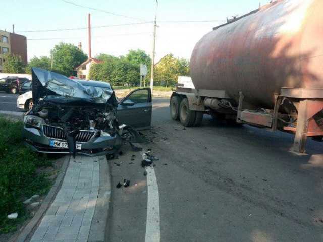 Екс-голова Рівненської області потрапив у серйозну ДТП із вантажівкою