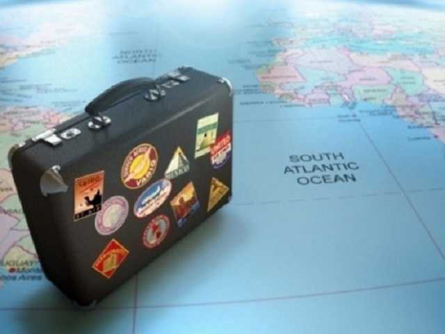 Трех украинских туроператоров лишили лицензий