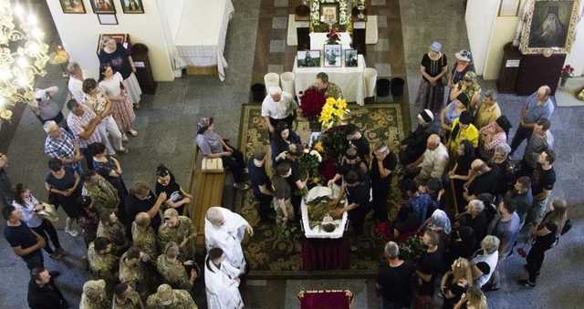 "Даже не поняли, что погибли": Украина попрощалась с воинами "Азова"