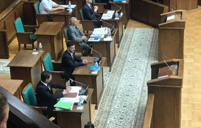 КСУ завершил публичное рассмотрение дела о роспуске Рады