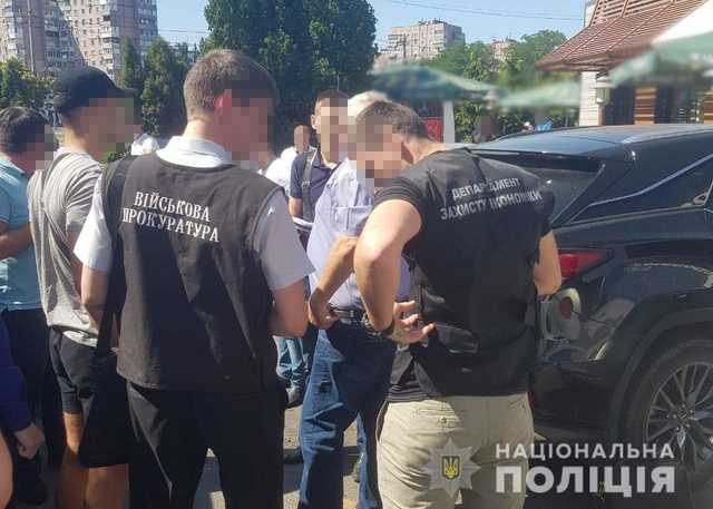 В Днепре полиция задержала главу ОТГ на взятке в 25 тысяч долларов