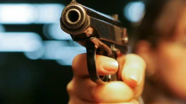 Подросток получил пулю в спину в своем дворе