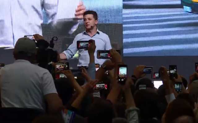 "Держава у смартфоні": Президент зібрав експертів і намітив план