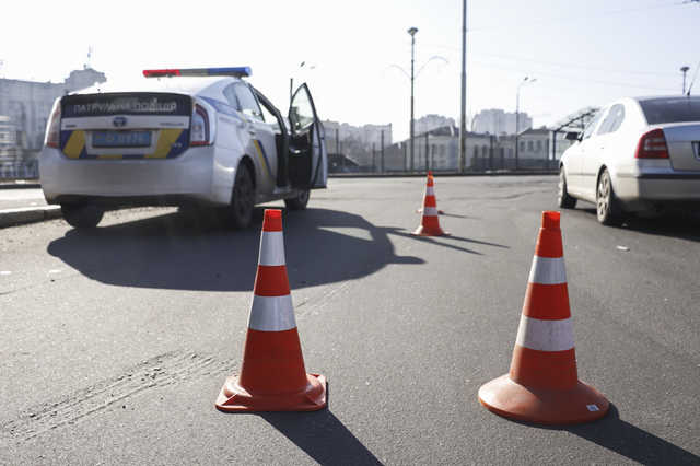 У Києві поліцейський Prius під час погоні протаранив Ford