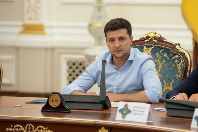 Зеленський і Аваков відкрили центр розмінування у Маріуполі