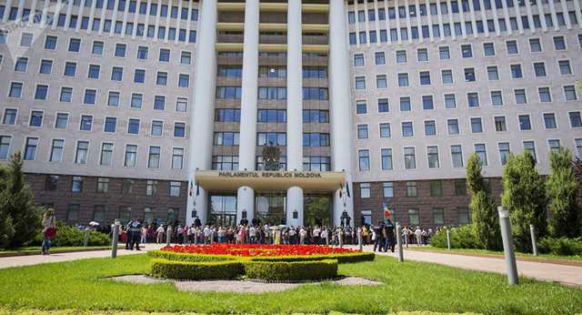 В ЕС приветствовали мирную передачу власти в Молдове и пообещали поддержку новому правительству