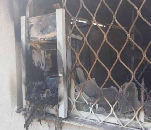 В селе под Днепром неизвестные сожгли недавно установленный единственный банкомат