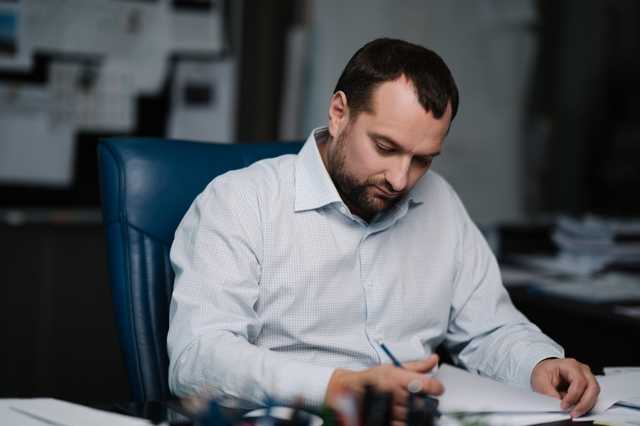 За всех мажоритарщиков Зеленского в Киеве отвечает смотрящий Коломойского Вавриш, – источники