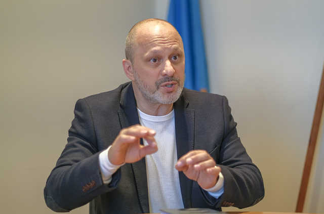 Увольнение Аласании суд признал незаконным