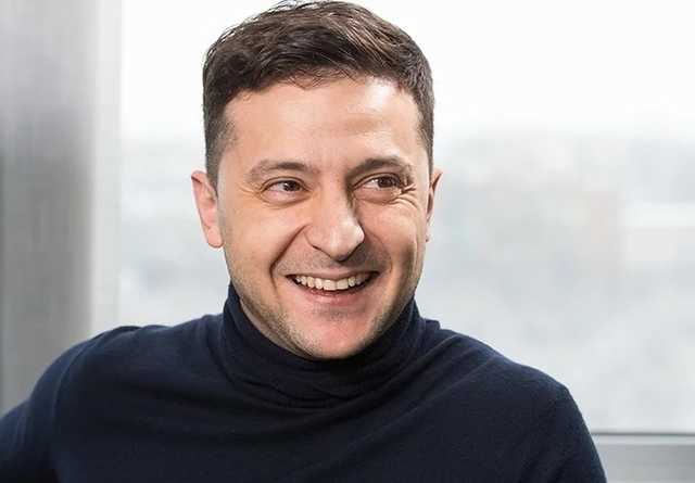 Зеленский показал свой рабочий кабинет в АП