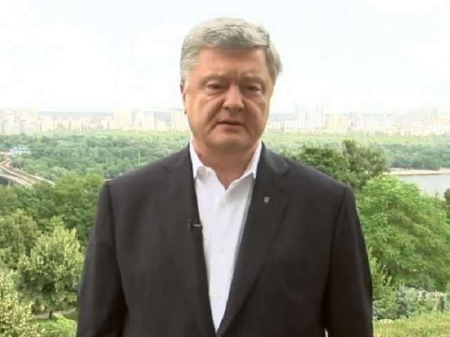 Это вопрос нацбезопасности: Порошенко отреагировал на иск УПЦ МП по поводу ПЦУ