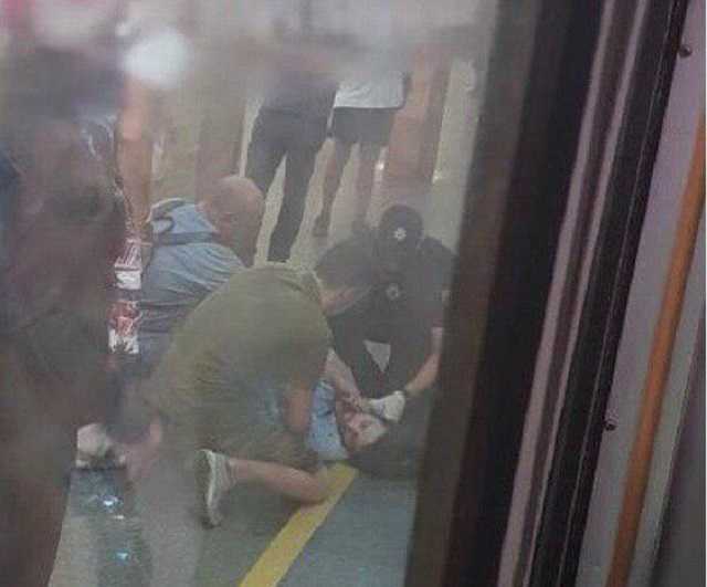 В Киеве на станции метро произошло кровавое ЧП с пассажиром