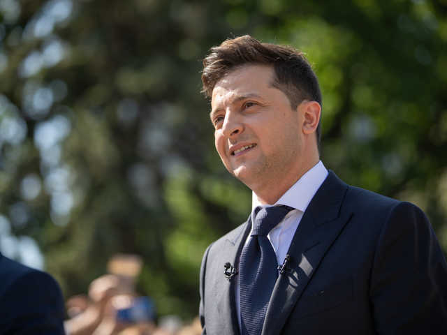 Зеленского официально пригласили на марш ЛГБТ. Он пока не ответил