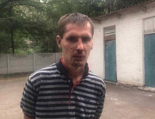 Угрожал ножом: в Мариуполе педофил напал на 11-летнюю девочку