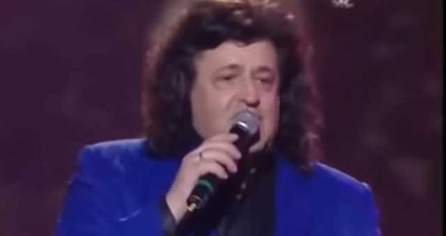 Певец Иво Бобул тоже идет в депутаты