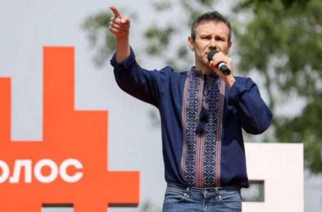 Спамеры и прогульщики: Вакарчук назвал топ худших депутатов ВРУ, вот их имена