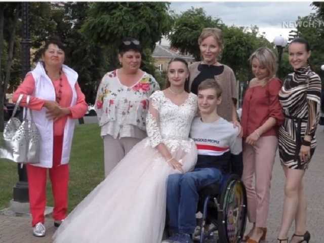 Черниговский школьник с инвалидностью все-таки выступил на выпускном: трогательное видео