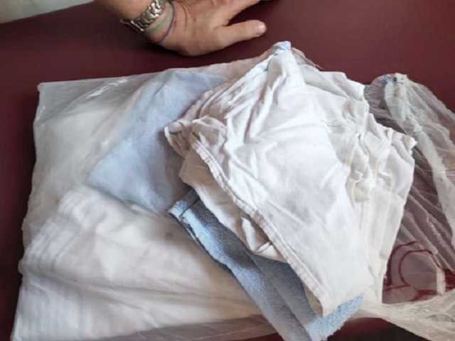 Спасали пассажиров от жары? «Укрзалізниця» попала в новый скандал из-за мокрого постельного белья