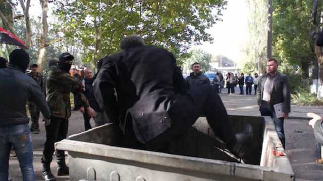 У списку "Слуги народу" є помічники одіозних регіоналів і порошенківців – ЧЕСНО