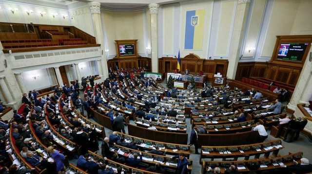 Рада в четверг проведет внеочередную сессию