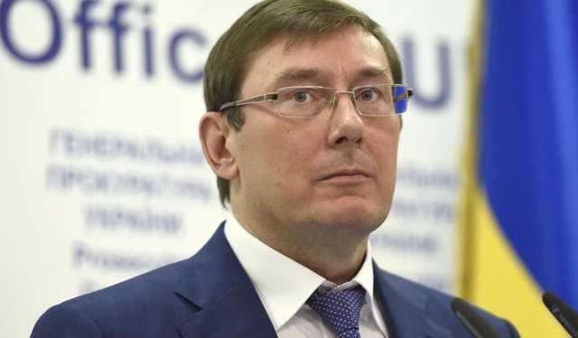 Луценко хочет арестовать активы канала Медведчука