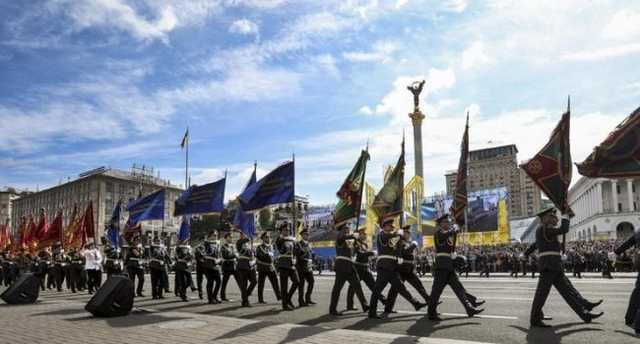 Арестович об отмене парада: армия – это не про деньги. Армия – это про честь