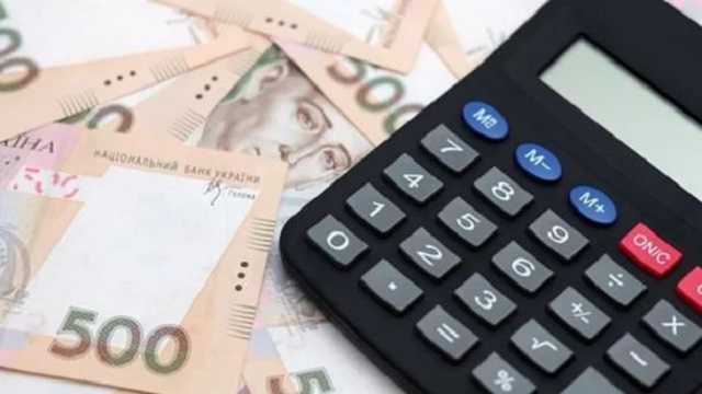 Уряд підвищить зарплати освітянам з 1 січня 2020 року