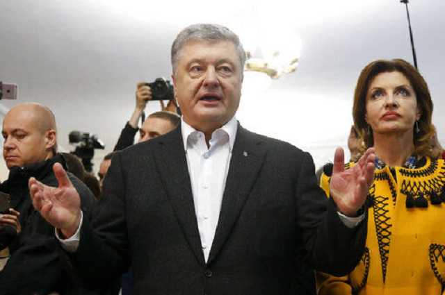 Жители Закарпатской области прогнали Порошенко с его митинга под крики "Ганьба"