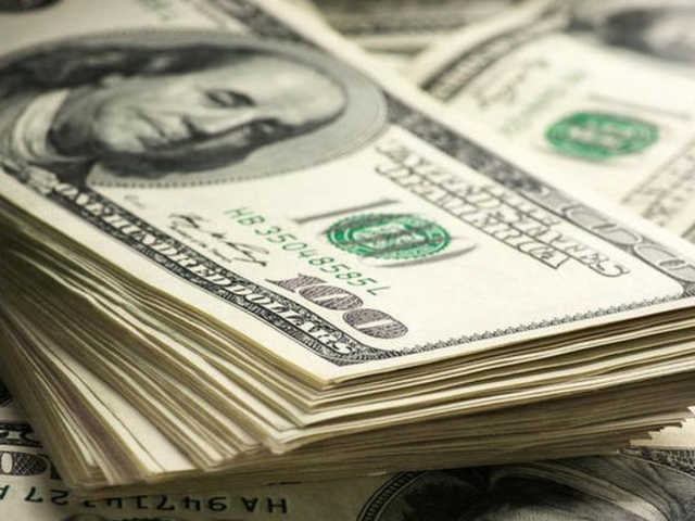 НБУ установил официальный курс на уровне 25,70 гривны за доллар