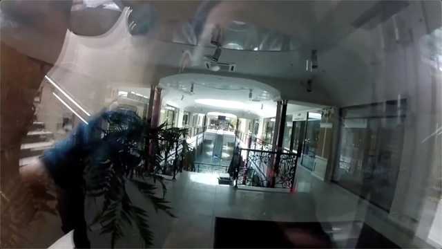 Донецк начало затапливать грунтовыми водами, элитный ТЦ на половину ушел под воду