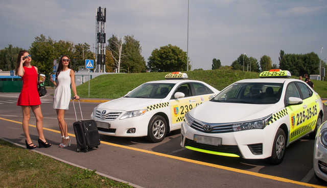 180 гривен за километр. Как таксисты обманывают иностранцев