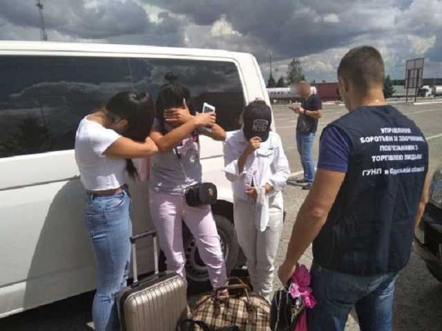 Иностранец вербовал в Одессе украинок для европейских борделей