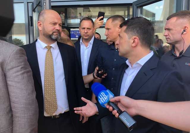Зеленский отчитал и.о. главы Николаевской ОГА и попросил его уволиться