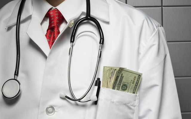 Фашик Донецкий: Вата и врачи. Не нравится? Путину кричи