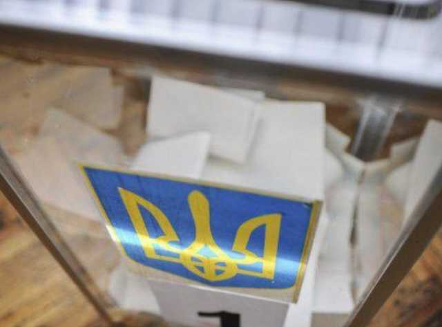 Опоздания и ссоры: в Украине не открыли около 10 избирательных участков