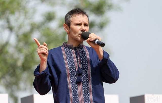 Вакарчук отреагировал на слухи, что он сдаст мандат