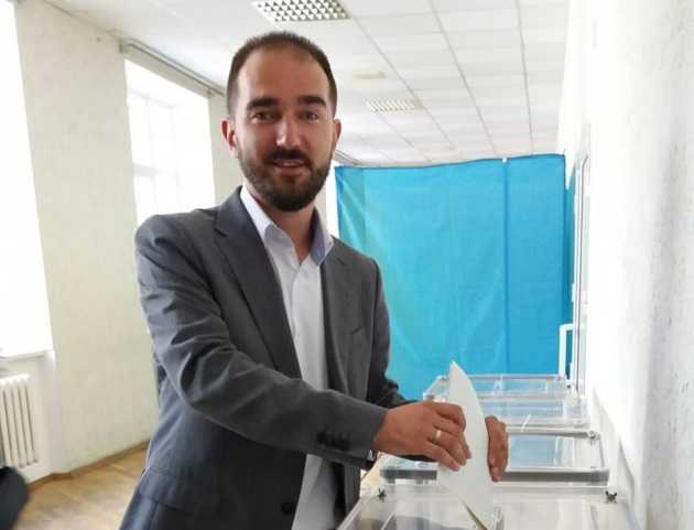 Полиция, адвокаты и телеканалы: на 47 участке округа №211 зафиксирована работа “сетки Прокопива”