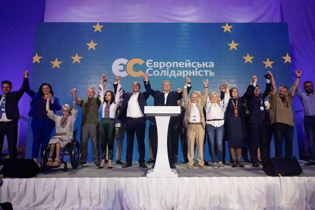 Порошенко считает, что избиратели оценили разобщенность проевропейских сил и обратился к «Голосу»