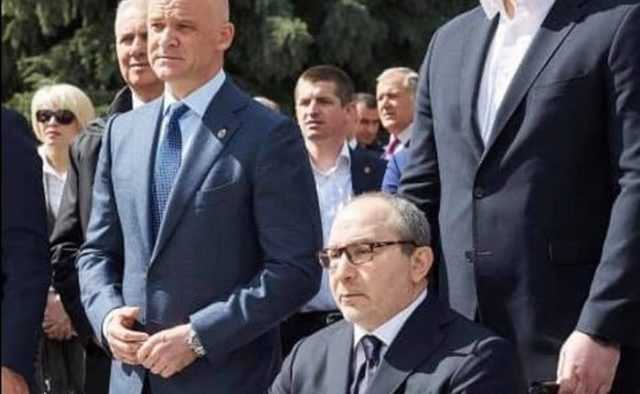 «Этот Геннадий, похоже, всё»: Кернес оказался на краю пропасти