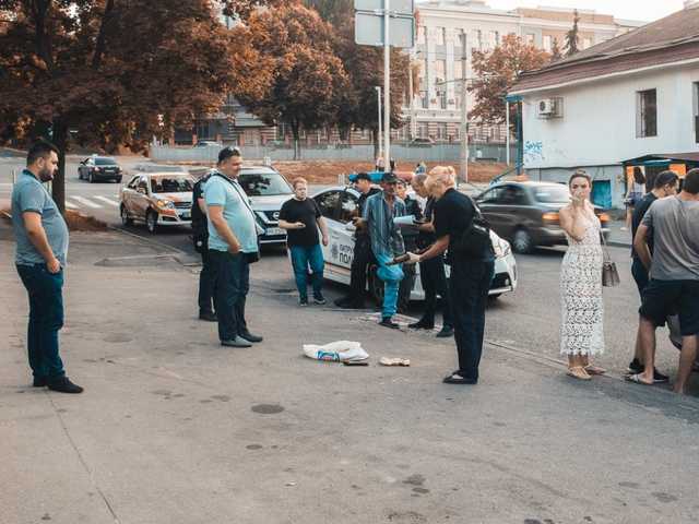 69-летний пенсионер нашел автомат на стройке в Днепре