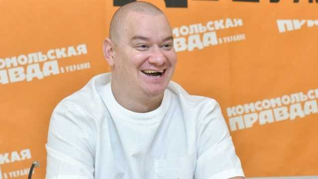 Друг Зеленского Кошевой пришел голосовать в футболке за 600 евро