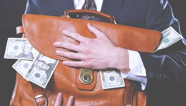 Каждый украинец заплатит партиям: сколько получат "Слуга народа", Шарий и другие